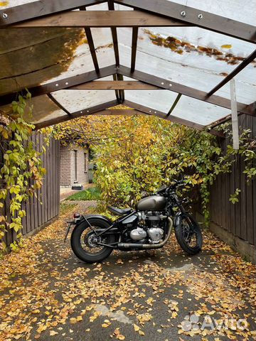 Triumph Boneville Bobber