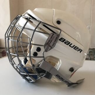 Хоккейный шлем