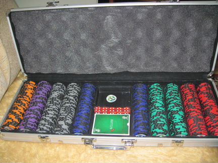 Покерный набор на 500 фишек