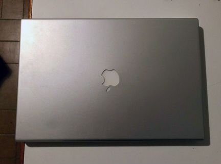 MacBook Pro 17 A1229