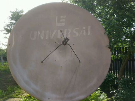 Спутниковая тарелка диаметром 2,3 м