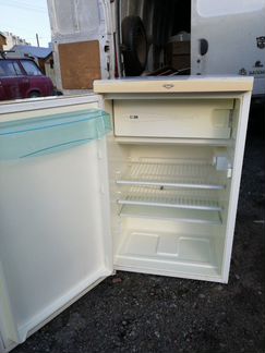 Маленький холодильник с морозилкой