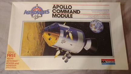 Revell Monogram 5902 Apollo Command Module 1:32