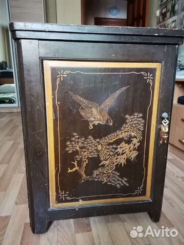 Швейная машинка Китайская Бабочка,резная тумба