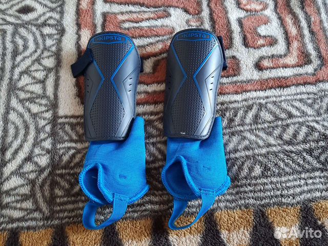 Щитки футбольные детские