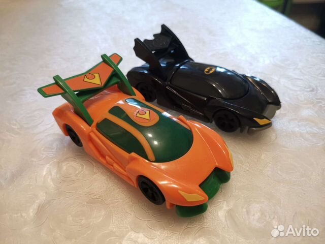 Киндер макси Лига Справедливости машинки