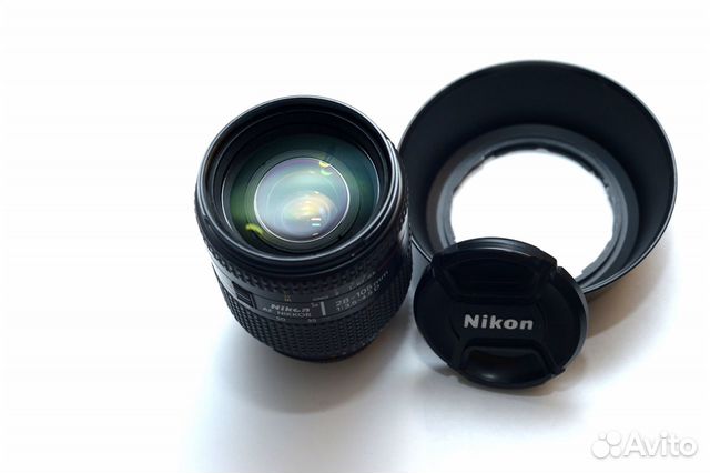 Nikon AF 28-105mm f/3.5-4.5D (macro)