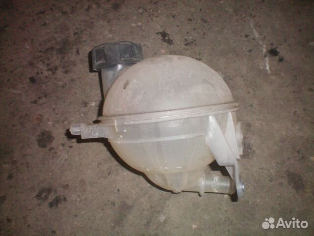 Peugeot 308 408 3008 бачок расширителя