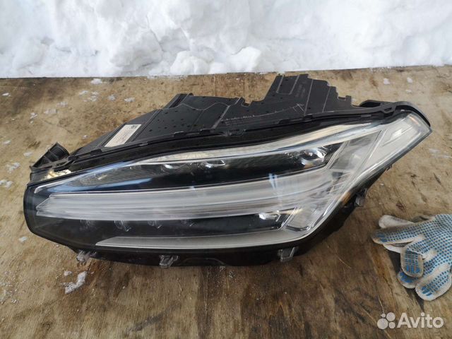 Фара передняя левая Volvo XC90