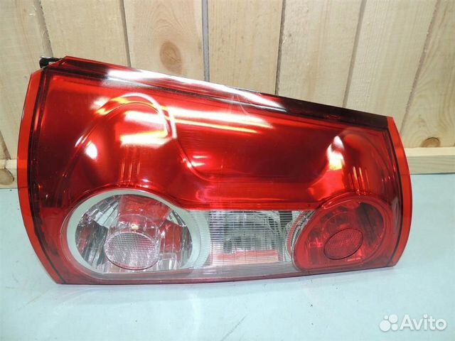 Фонарь левый LADA Largus I 2012