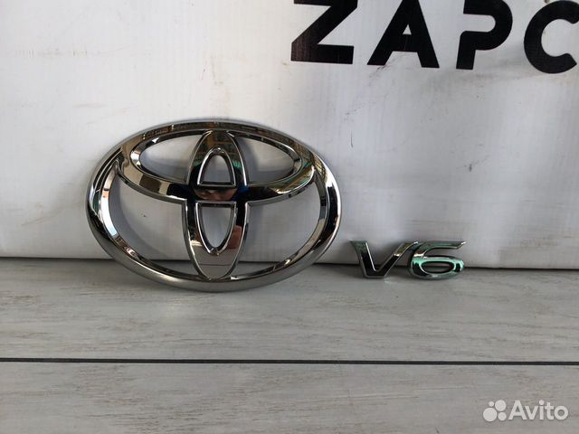 Toyota Camry V70 Эмблема