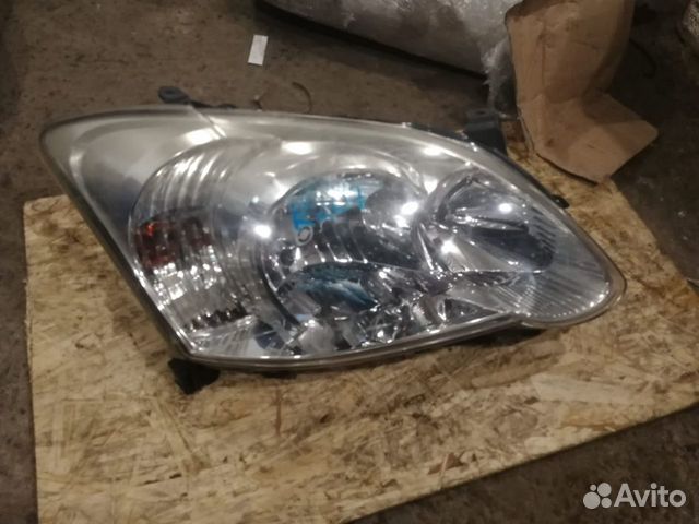 Фара правая Тойота Королла Е120 хэтчбек рестайл