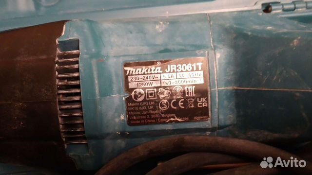 Сабельная пила Makita JR3061T