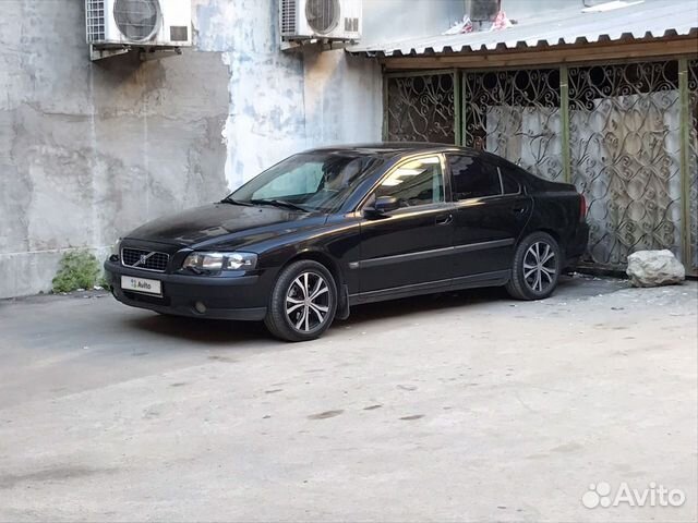 Volvo S60 2.4 МТ, 2004, битый, 263 000 км