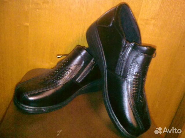 Новые женские ботиночки и мокасины и Сапоги