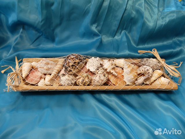 Интерьерное украшение с морскими ракушками