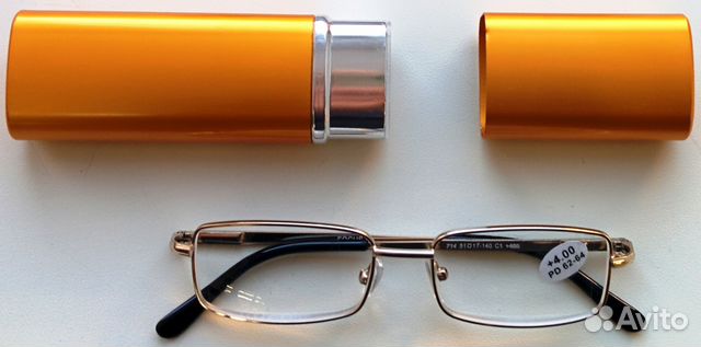 Готовые Очки +4,0 PD 62-64 с Золотистым Футляром Готовые Очки +4,0 PD 62-64 с Золотистым Футляром