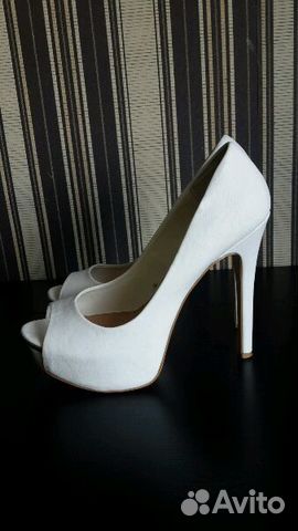 Туфли белые на каблуке Туфли белые на каблуке