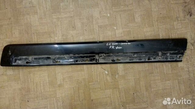 Накладка двери передней правой Toyota Land Cruiser