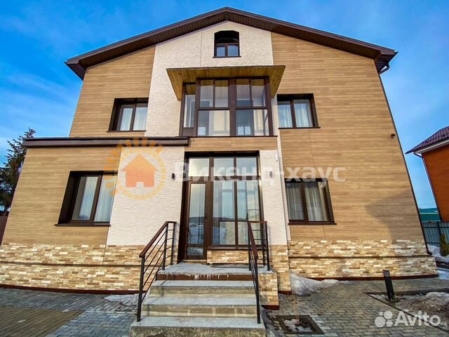 

Коттедж 380 м² на участке 10 сот.