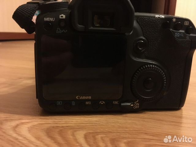 Профессиональные зеркальный фотоаппарат Canon 50D Профессиональные зеркальный фотоаппарат Canon 50D