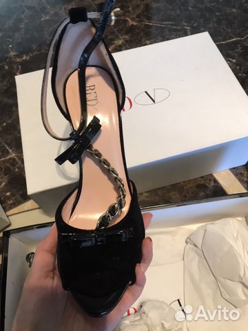 Босоножки Valentino red