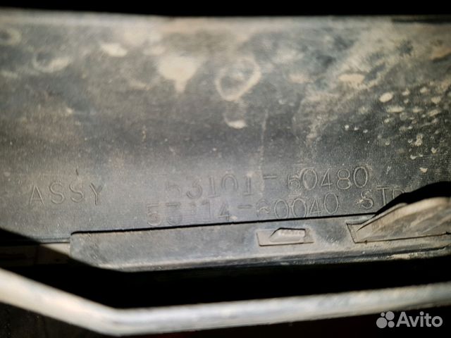 Лэнд Круизер 200, решетка радиатора с эмблемой Лэнд Круизер 200, решетка радиатора с эмблемой