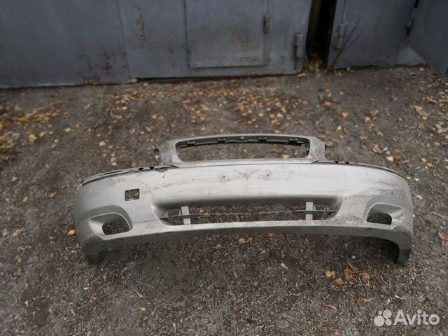 Бампер передний для Вольво S80 2005 года