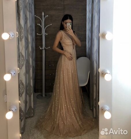 Платье блестящее золотое jovani Платье блестящее золотое jovani