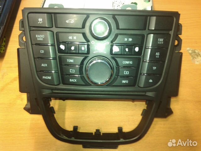 Опель Астра J штатная магнитола