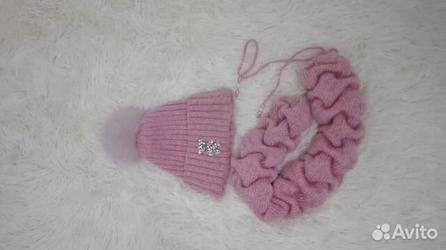 Новый комплект шапка и шарф-снуд с натур. помпоном