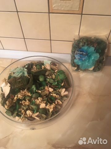 Ваза с декором натуральные шишки и и.д. Аромат