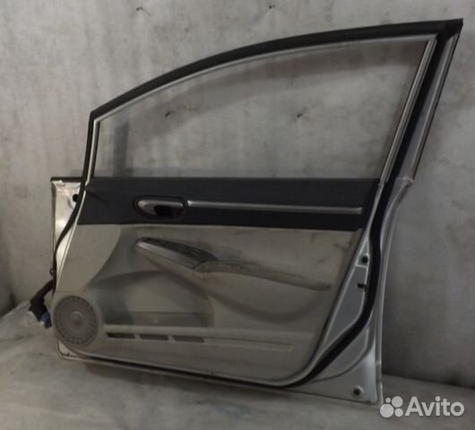 Дверь передняя правая Honda Civic 8 67010snaj00ZZ