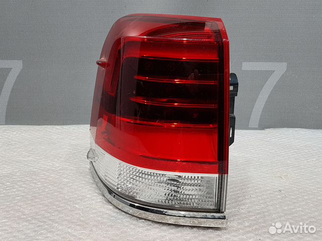Toyota Land Cruiser 200 рест фонарь левый внеш Б/У Toyota Land Cruiser 200 рест фонарь левый внеш Б/У