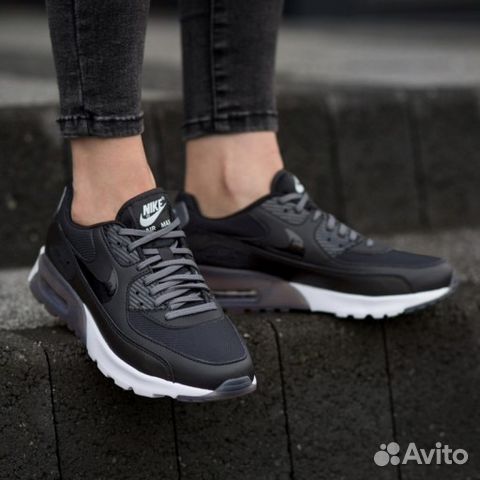 nike ultra essential