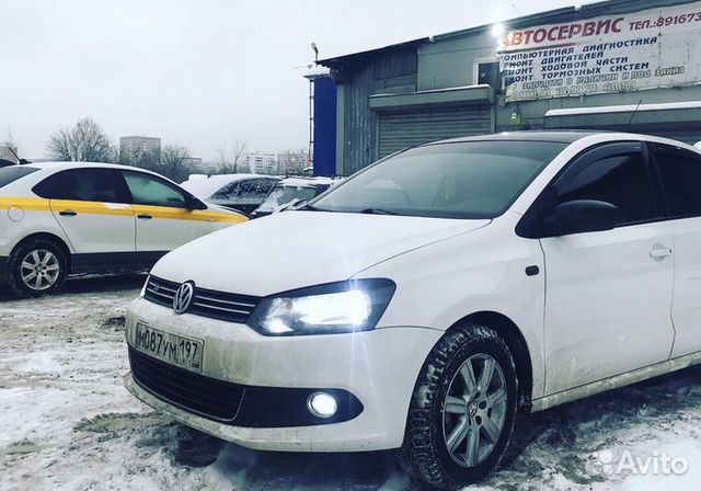 Крыло переднее левое (белое) на фольксваген поло Крыло переднее левое (белое) на фольксваген поло