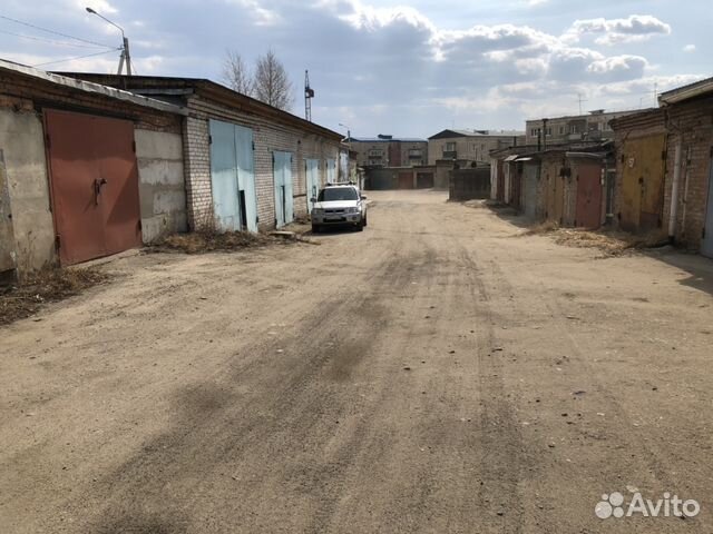 Гараж, > 30 м²