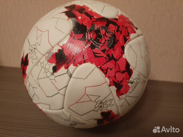 Футбольные мячи