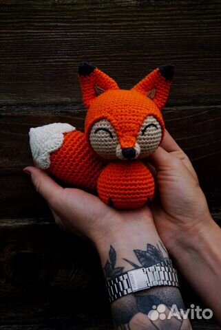 Вязаная игрушка лисёнок Вязаная игрушка лисёнок