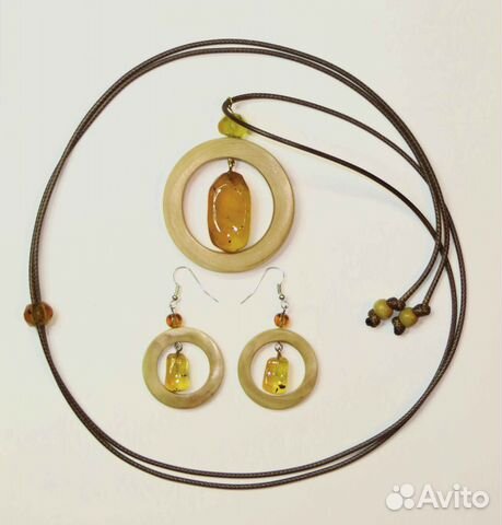 Комплект, кулон и серьги с янтарем и Кедра