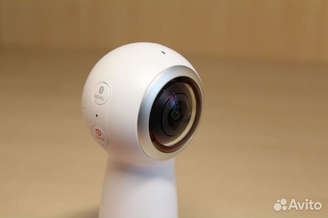 SAMSUNG Gear 360 (2017) панорамная фишай камера 4K