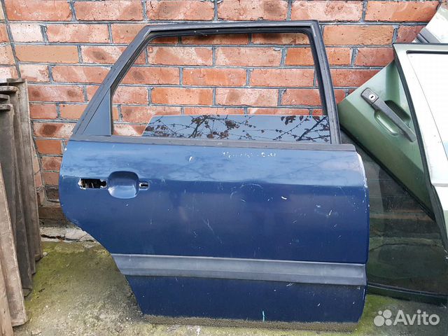 Дверь Volkswagen Passat B4 Дверь Volkswagen Passat B4