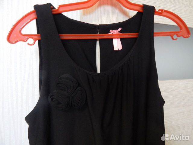 Платья в хорошем состоянии размер 42-44 Платья в хорошем состоянии размер 42-44