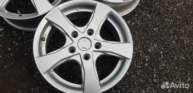 Литые диски на Suzuki Sx4 R15 5x114,3 Литые диски на Suzuki Sx4 R15 5x114,3