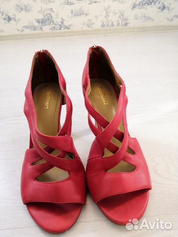 Босоножки кожаные Эконика