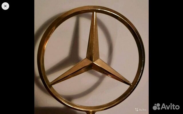 Значек на капот w140