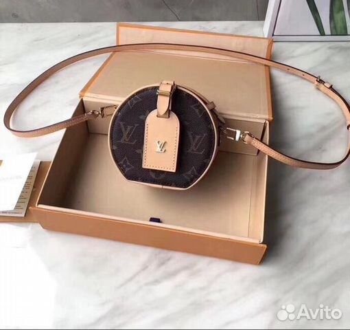 Сумка поясная Louis Vuitton круглая Сумка поясная Louis Vuitton круглая