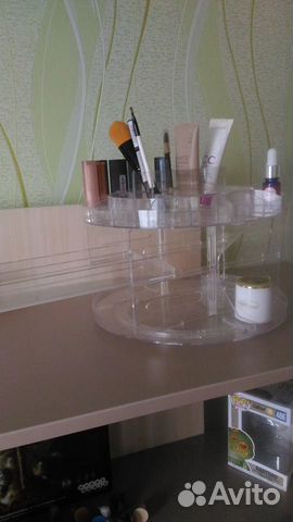 Вращающийся органайзер для косметики