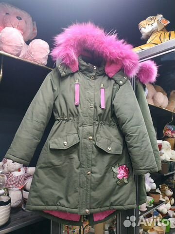 Модная верхняя одежда и обувь для девочек, а также