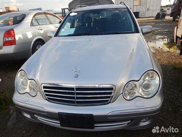 Кулак поворотный передний правый Mercedes C-Class